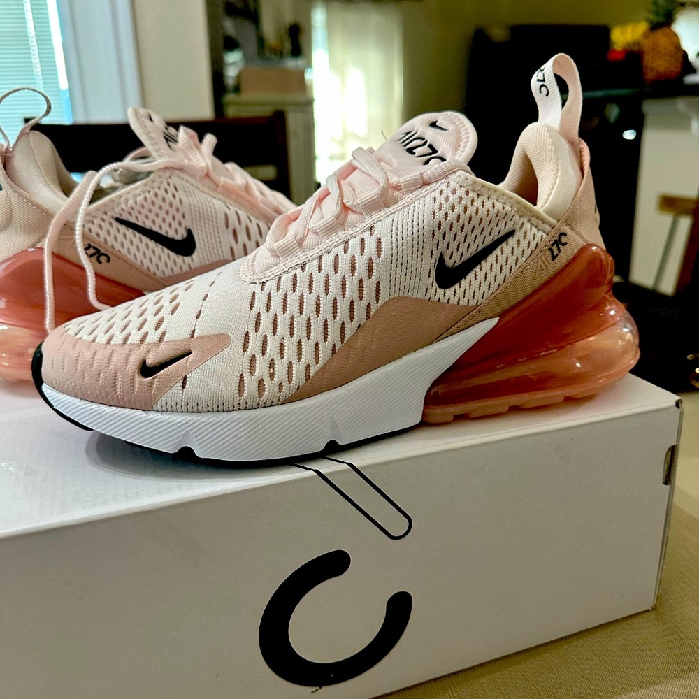 Nike 270’s- BRAND NEW